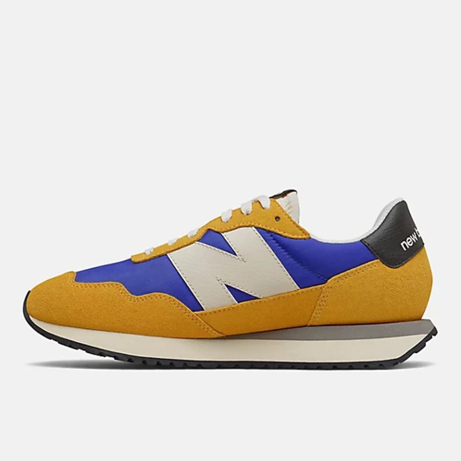 Homens New Balance Sneakers | 237