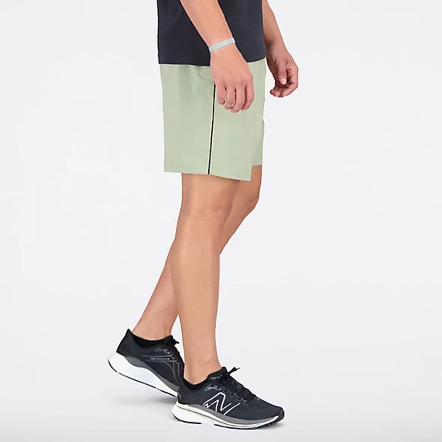 Homens New Balance Calcoes | Core Run 7 Inch Short