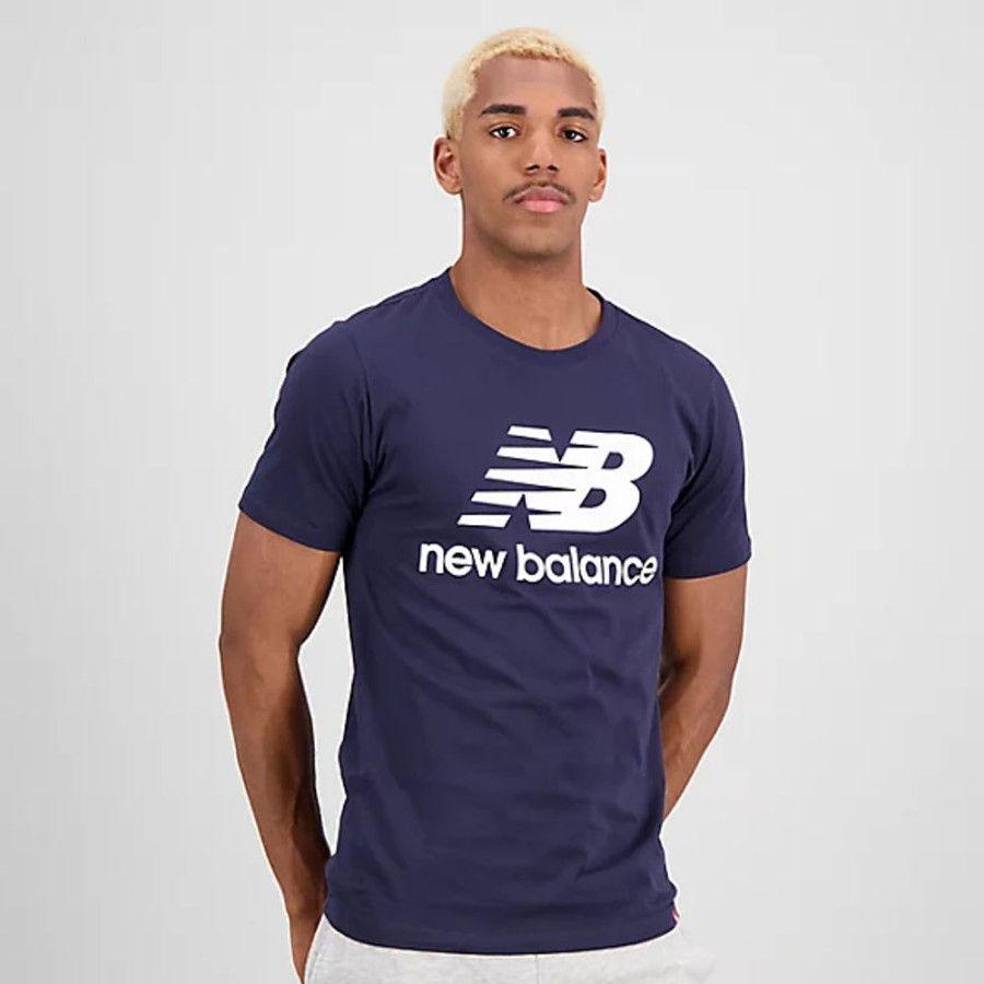 Homens New Balance T-Shirts E Partes De Cima | T-Shirt Essentials Stacked Logo Running