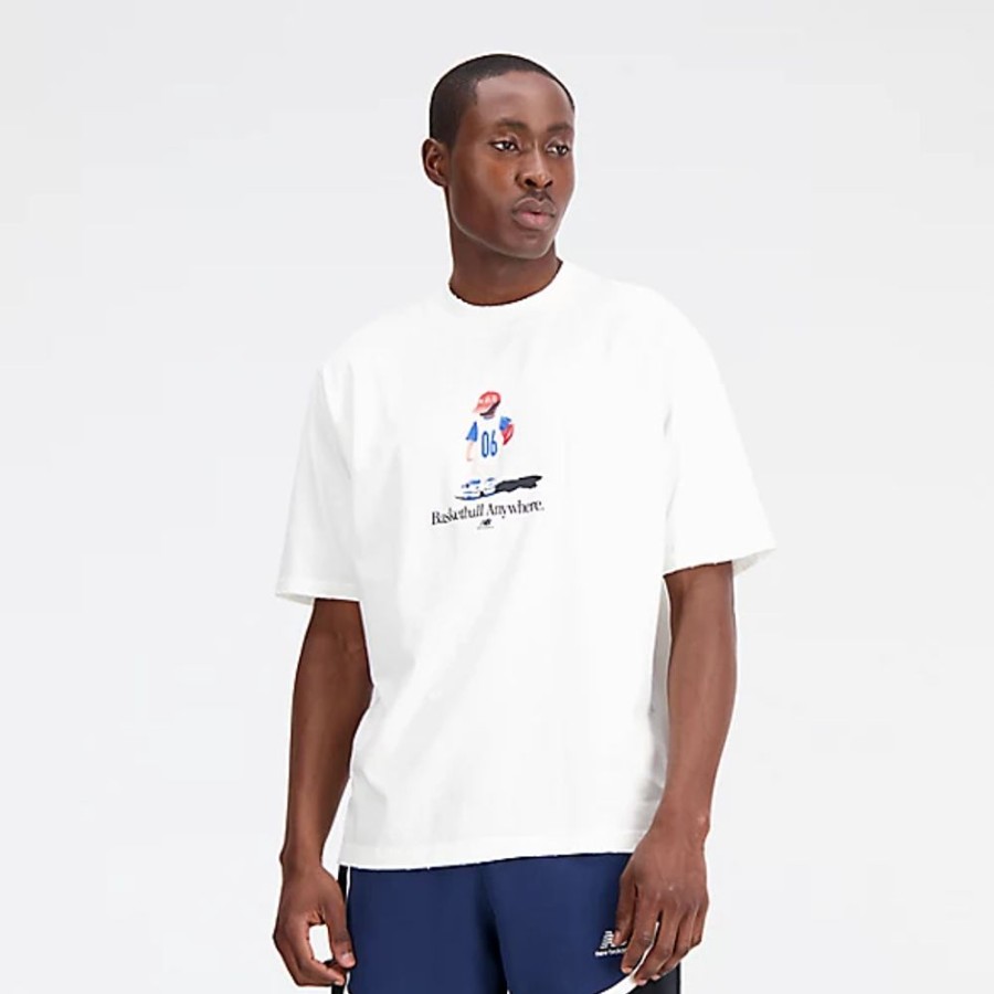 Homens New Balance T-Shirts E Partes De Cima | Hoops Graphic T-Shirt