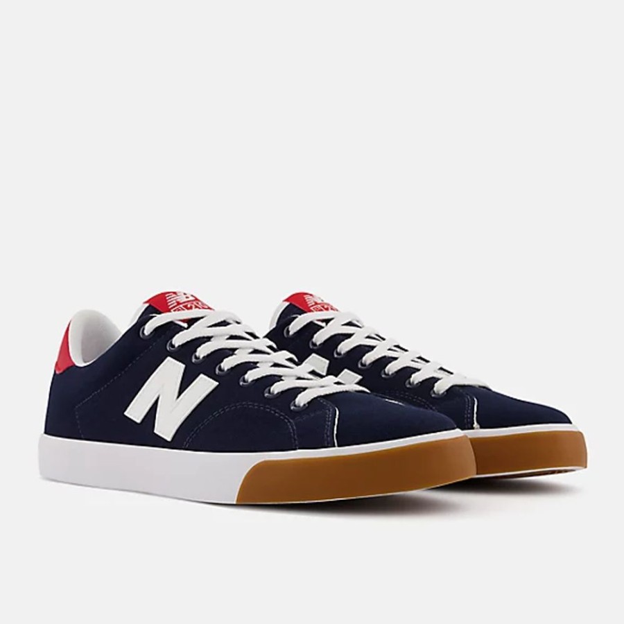 Homens New Balance Sneakers | 210 Pro Court